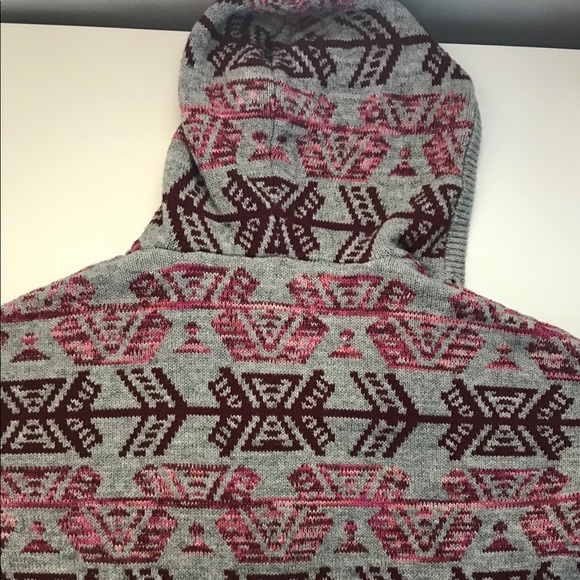 American Eagle V-Neck Hooded Sweater - Picture 5 of 6